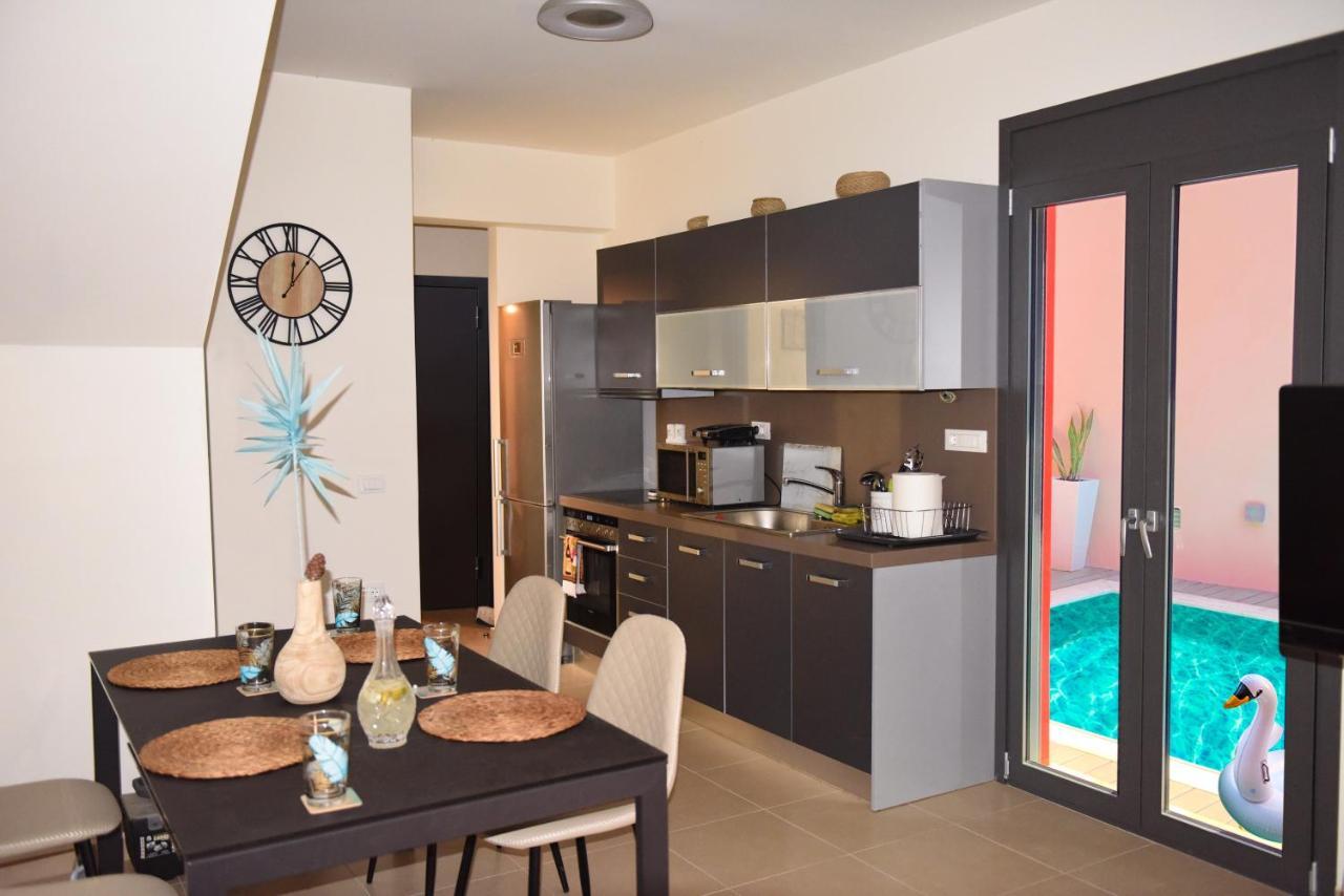 Palm Beach Home อาเยีย เปลาเยีย ภายนอก รูปภาพ